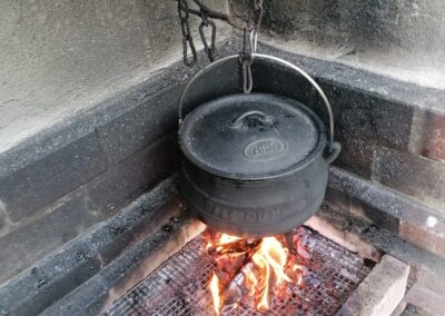 Blackpot on open fire